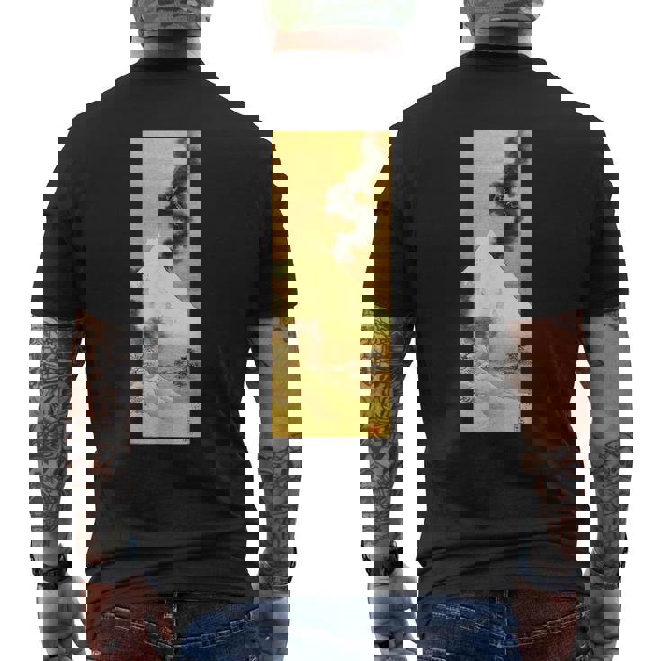 富士山から逃げる煙の龍 葛飾北斎 メンズTシャツ バックプリント