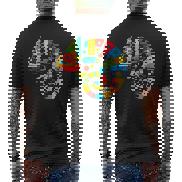 幾何学的ミニマリズム イラスト カメレオン 爬虫類 メンズTシャツ バックプリント