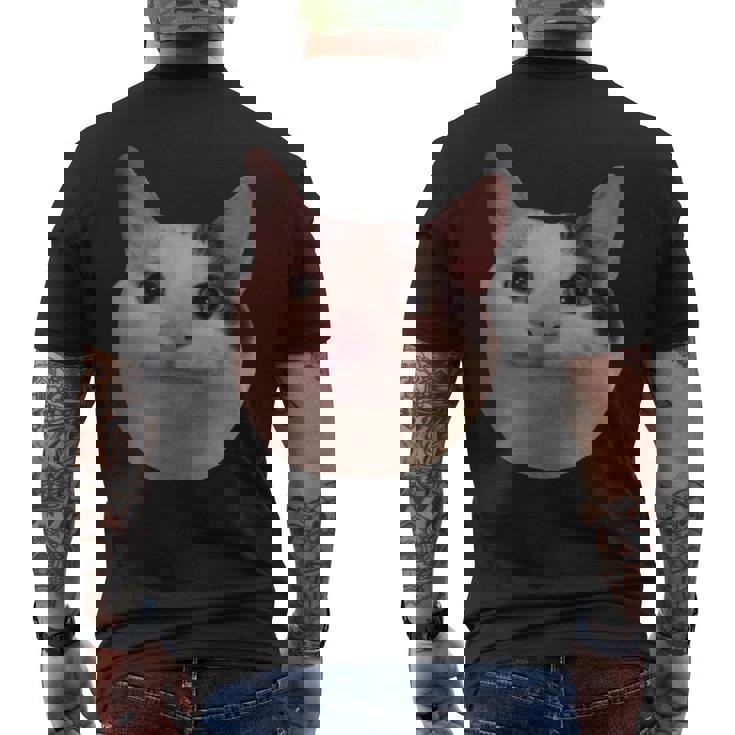 微笑む猫のミームベルーガ メンズTシャツ バックプリント