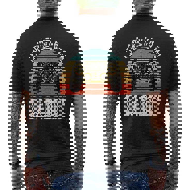 新米パパ 父の日 パパにレベルアップ メンズTシャツ バックプリント