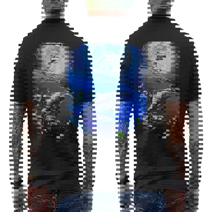 月 イルカ 宇宙 イルカ メンズTシャツ バックプリント