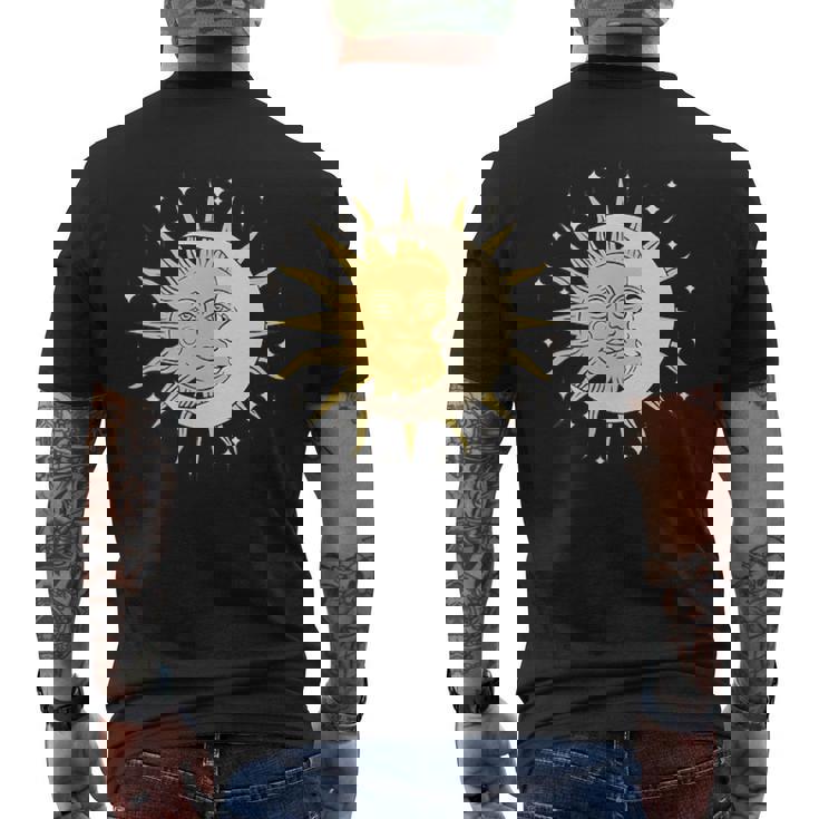 月 太陽 美的 神秘的 メンズTシャツ バックプリント