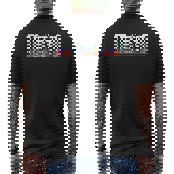 東京 日本 都市 スカイライン シルエット 楽しい カラフル 風景 メンズTシャツ バックプリント