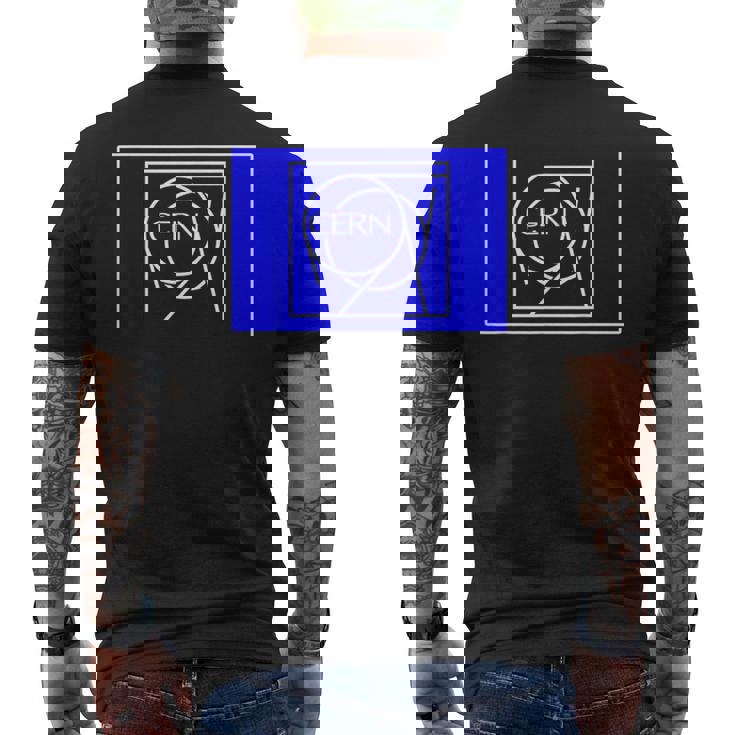 核研究のためのヨーロッパ組織 Cernフラッグ メンズTシャツ バックプリント