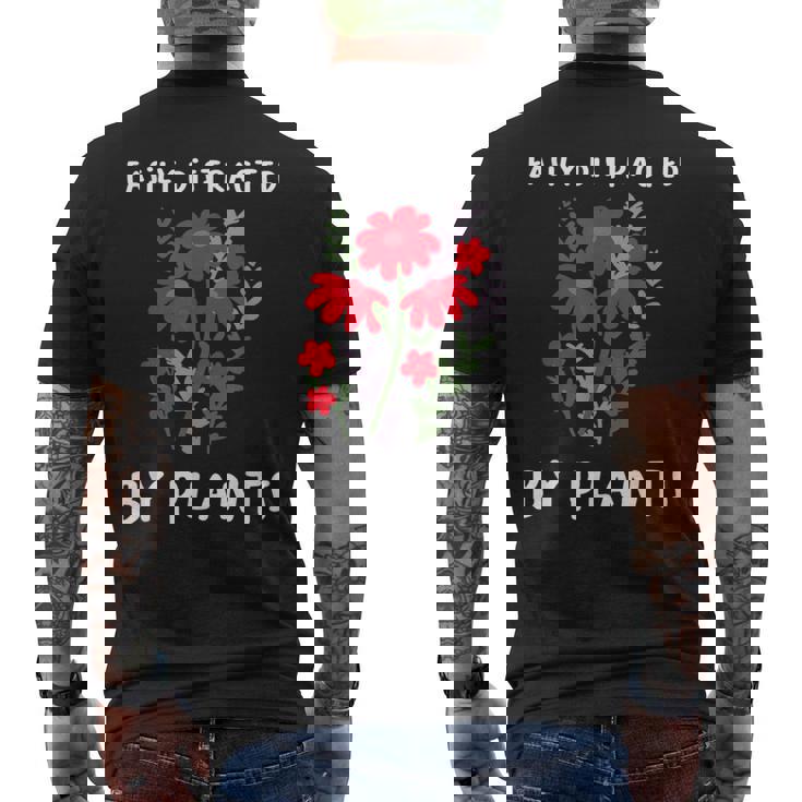 植物に気を取られがち 水やり 庭 鉢 ガーデナー メンズTシャツ バックプリント