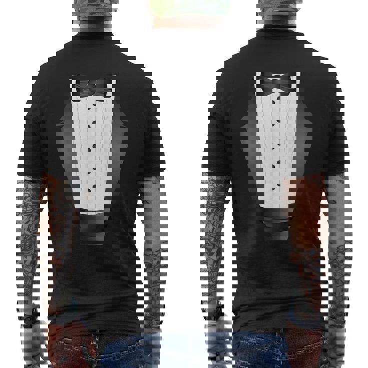 楽しいブラックタイ イベント チーム 新郎 フェイク タキシード メンズTシャツ バックプリント