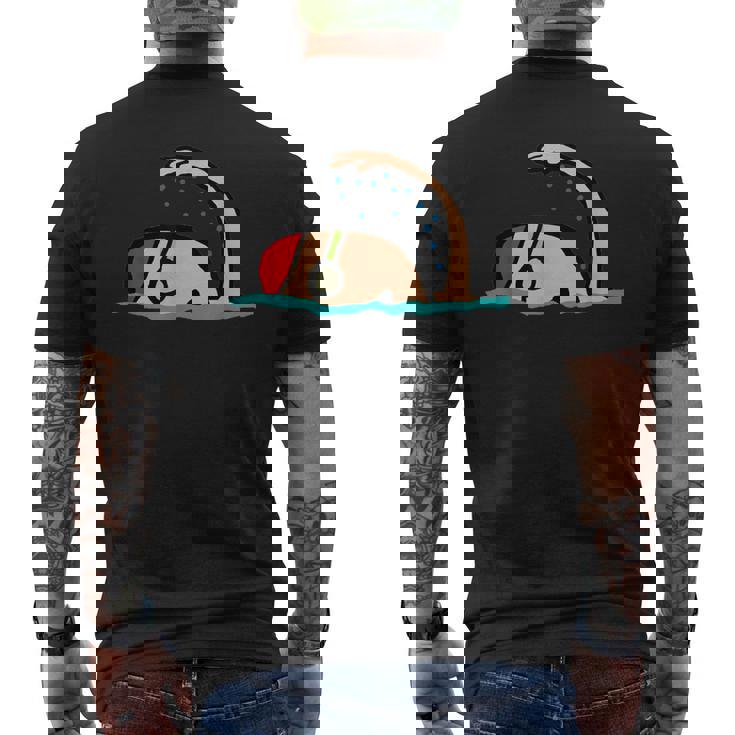 水泳。 メンズTシャツ バックプリント