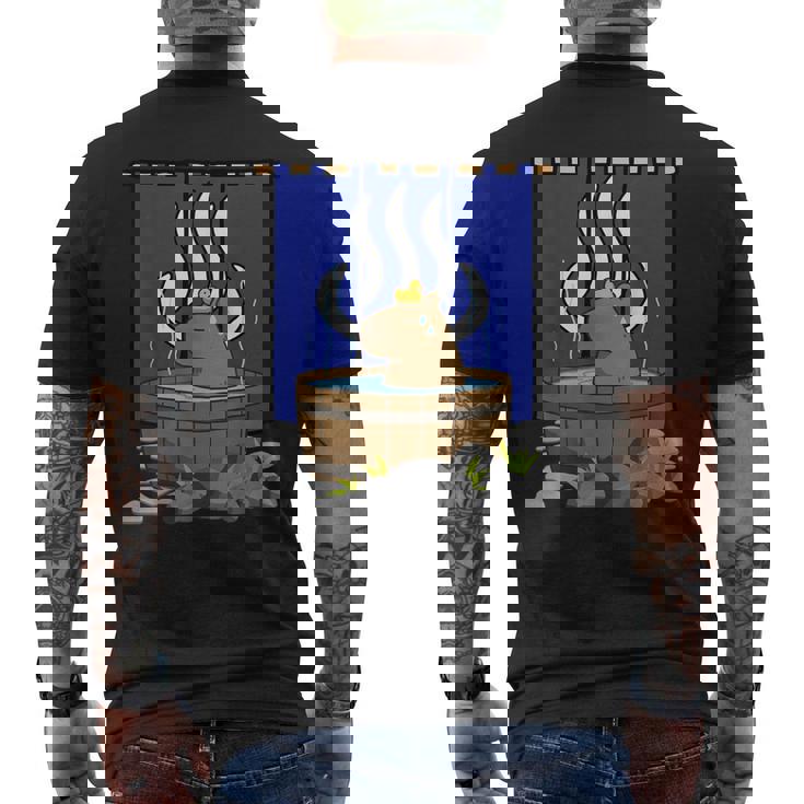 温泉に浸かるかわいいカピバラ メンズTシャツ バックプリント