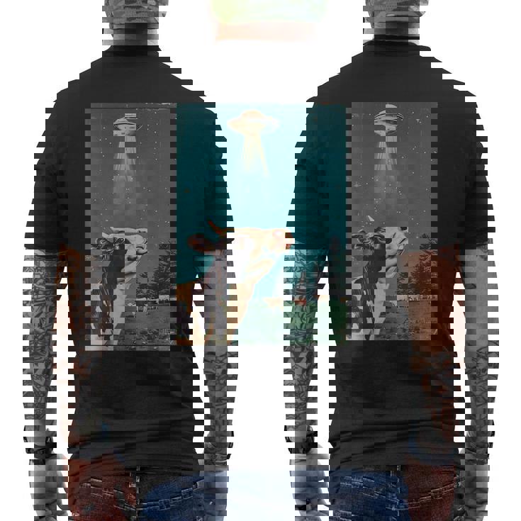 牛とufo ヴィンテージ 面白い アート レトロ グラフィック メンズTシャツ バックプリント