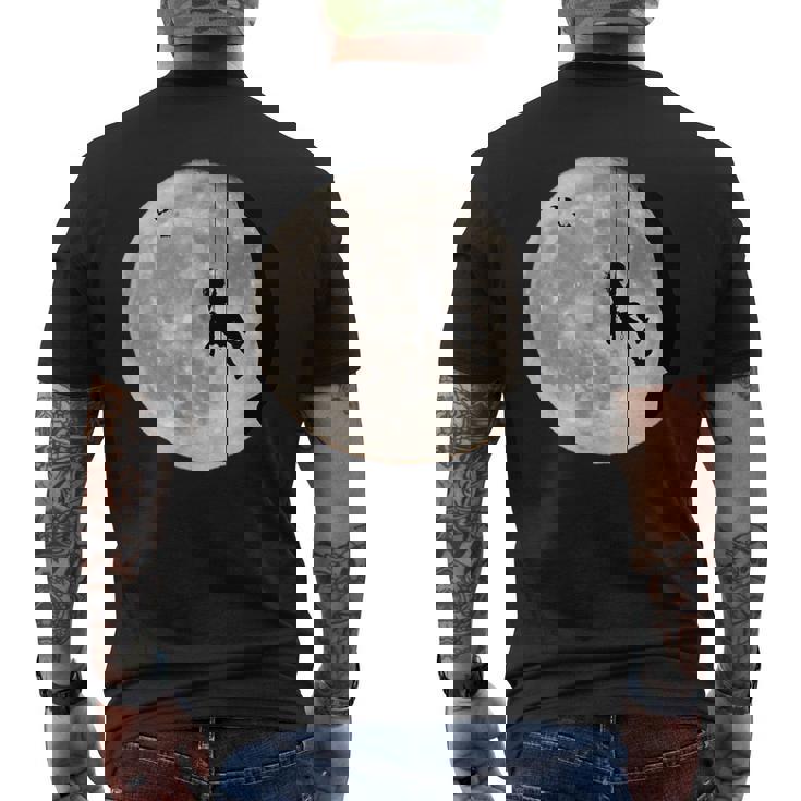 登山、フリークライミング、登山、ボルダリング、月 メンズTシャツ バックプリント