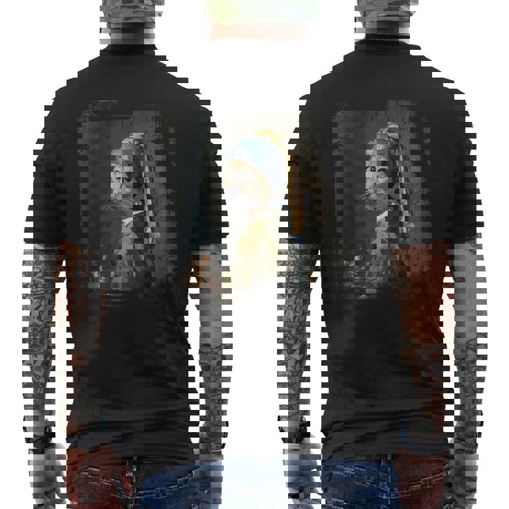 真珠のイヤリングを持つ少女 猫 パロディアート 面白い ヤン・フェルメール メンズTシャツ バックプリント