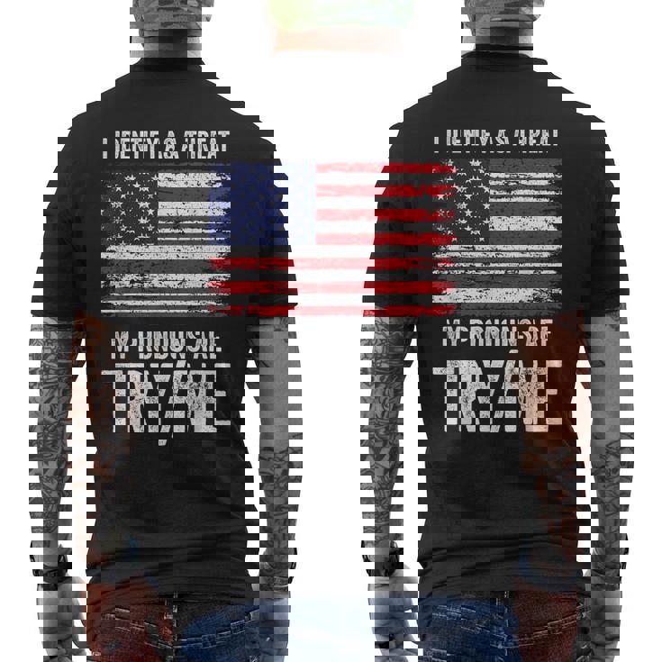 私が脅威だと判断した私の代名詞を試してみる私 メンズTシャツ バックプリント