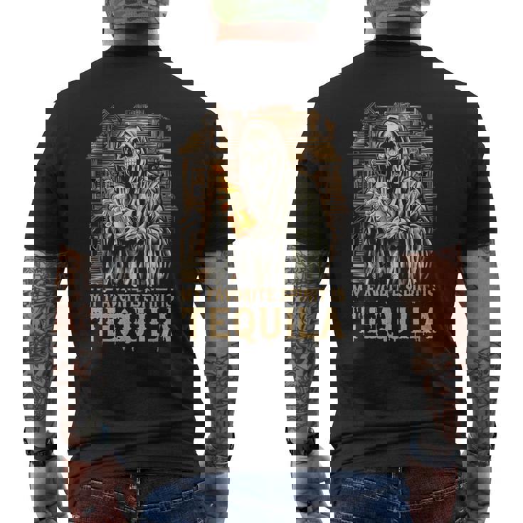 私の好きなスピリットはテキーラ ゴースト ハロウィン テキーラ メンズTシャツ バックプリント