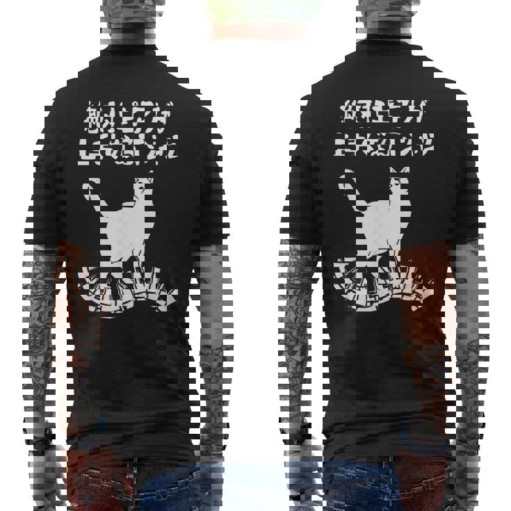 絶対にピアノが上手くなる ピアノ 電子ピアノ グランドピアノ クラシック音楽 ジャズ音楽 ピアノ好き 願掛け ゲン担ぎ メンズTシャツ バックプリント