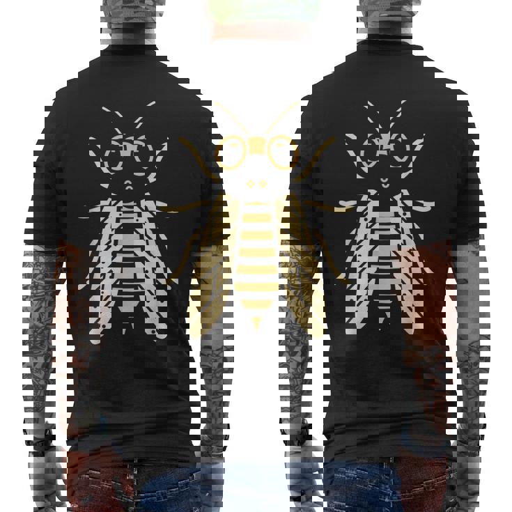 蝉のユーモア シンプルでかわいいミニマリストの昆虫 蝉 メンズTシャツ バックプリント