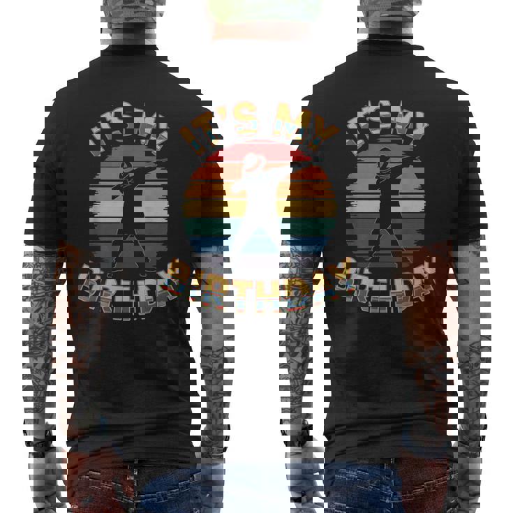 誕生日 男の子 衣装 ヴィンテージ It's My Birthday Dabbingunset メンズTシャツ バックプリント