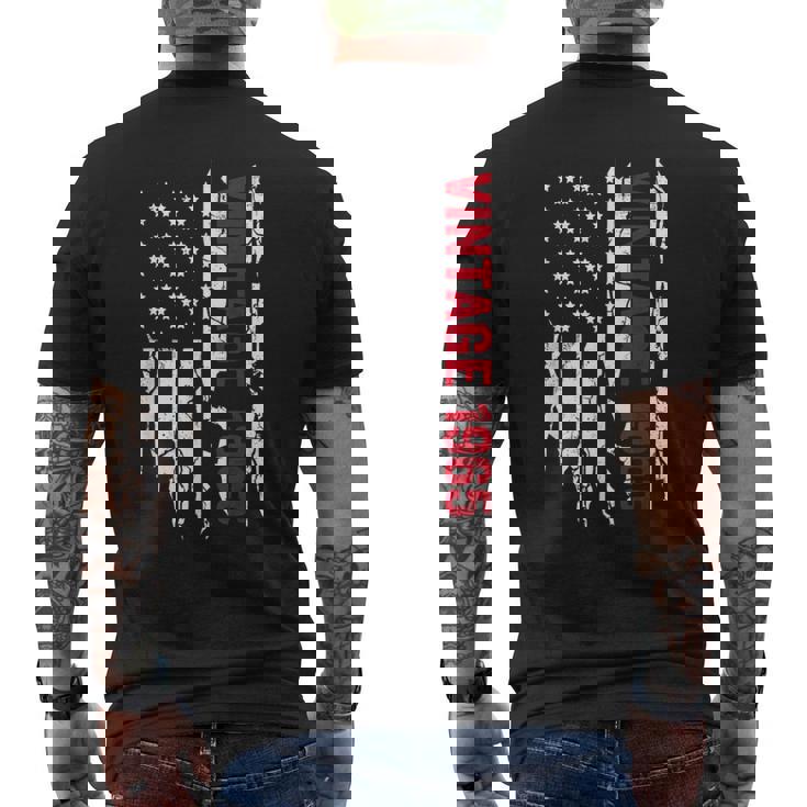 誕生日のためのアメリカ国旗誕生年 1965 メンズTシャツ バックプリント