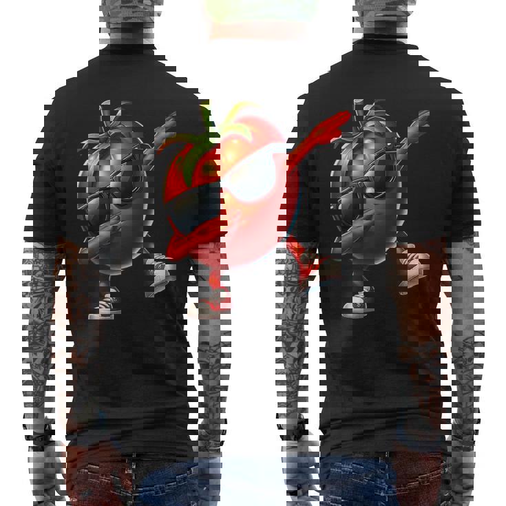 軽くたたくトマト ダンシング 軽くたたくトマト フルーツ メンズTシャツ バックプリント