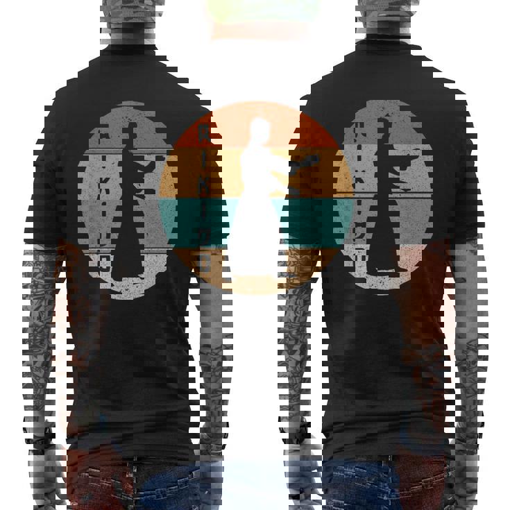 道場開業医のためのビンテージ合気道武道デザイン。 メンズTシャツ バックプリント