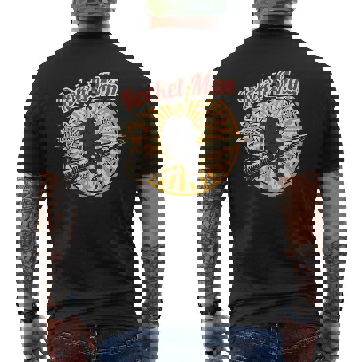 金正恩 北朝鮮最高指導者 ロケットマン ヴィンテージ メンズTシャツ バックプリント