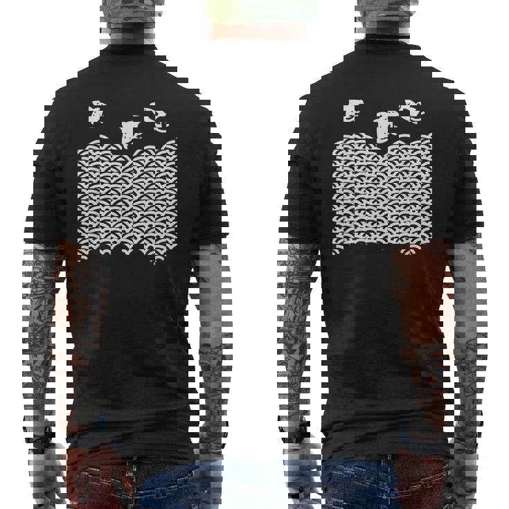 青海波文様 浜千鳥 ロケット 日本の夏 和柄 波 海 ビーチ 鳥 おもしろ 幾何学模様 伝統柄 オリジナル メンズTシャツ バックプリント