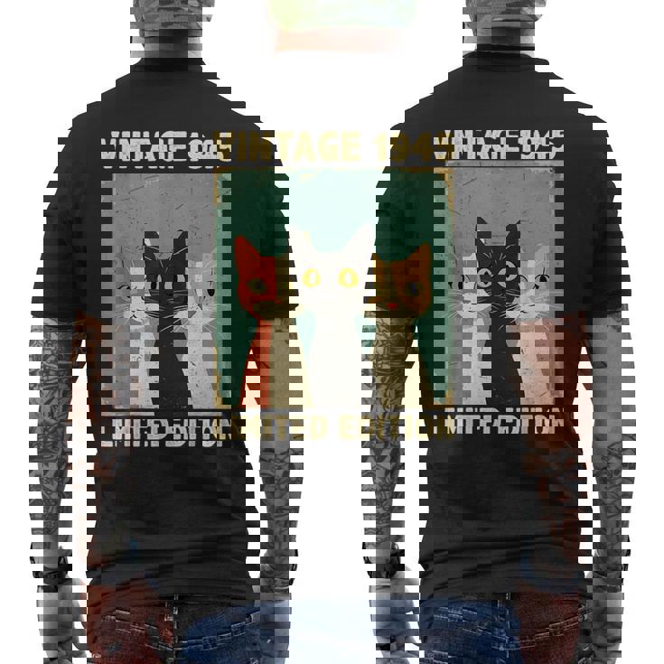 面白い 80歳 ギフト ヴィンテージ 1945 猫好き 80歳の誕生日 メンズTシャツ バックプリント