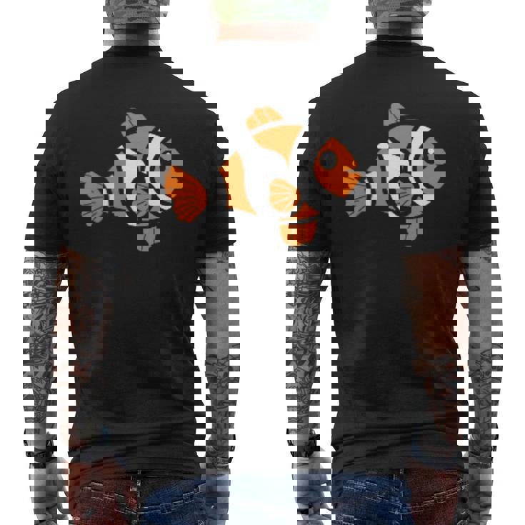 面白いカクレクマノミ シンプルで小さいかわいいカクレクマノミ メンズTシャツ バックプリント