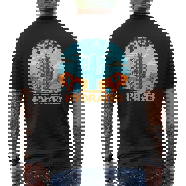 面白いサボテンの水やり-水分補給 メンズTシャツ バックプリント