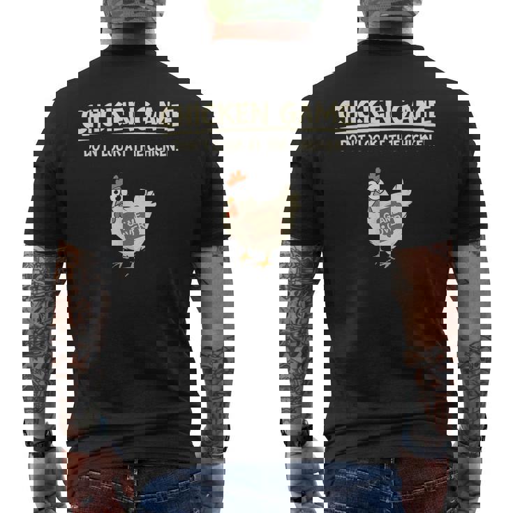 面白いチキンゲーム「見えないデザイン」 メンズTシャツ バックプリント