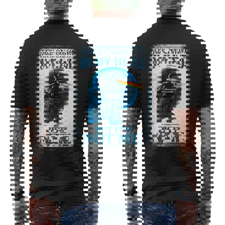 頭の中に誰かがいるけどスケルトンって言ってるのは私じゃない メンズTシャツ バックプリント