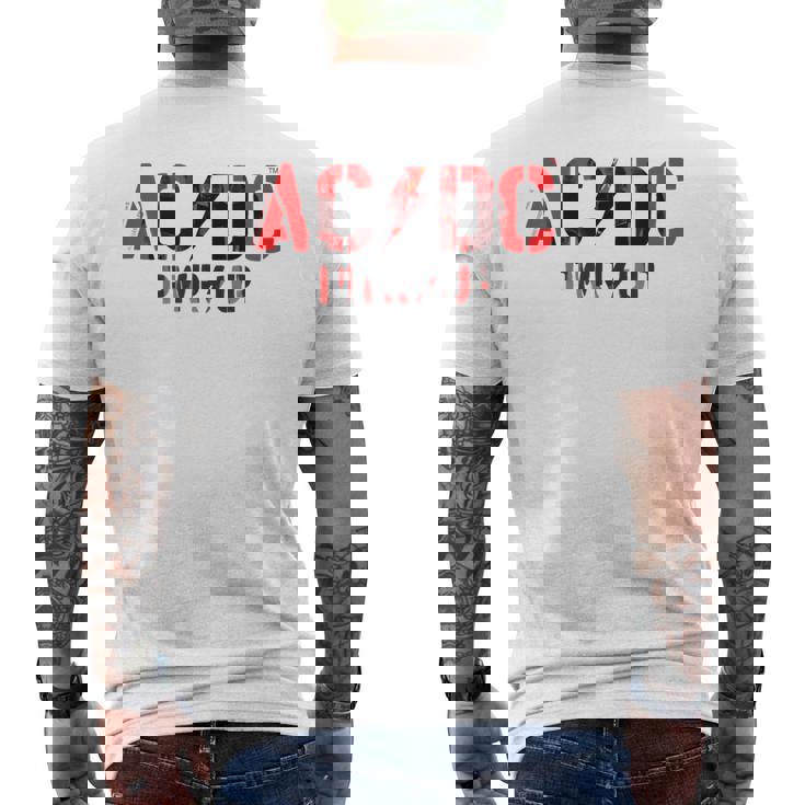 AcDcロックミュージックバンドpwrupフォトロゴ。 メンズTシャツ バックプリント