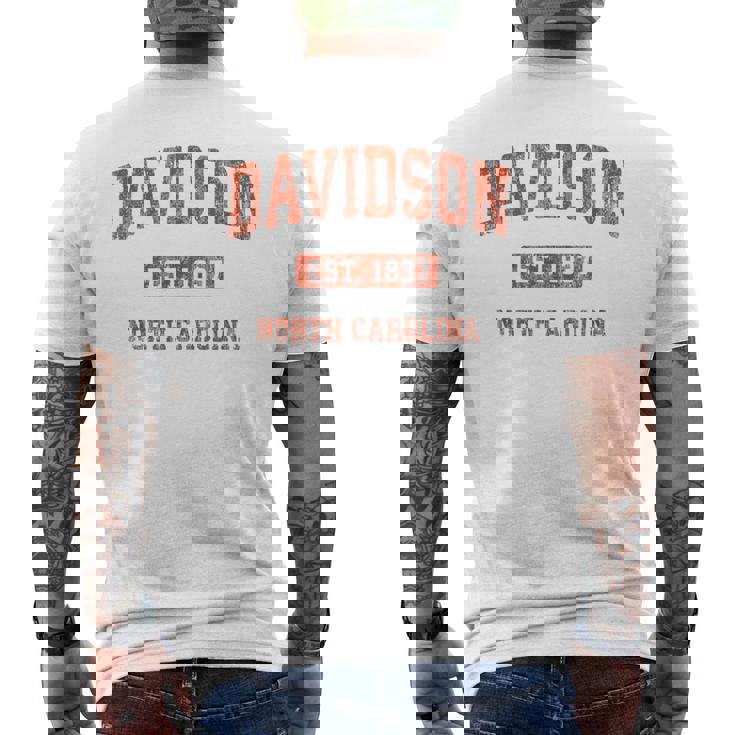 Davidson ノースカロライナ Nc ビンテージ アスレチック スポーツデザイン メンズTシャツ バックプリント