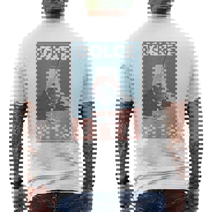 Dolceita Aesthetic Painting Italia Mountains Hikingpritz メンズTシャツ バックプリント