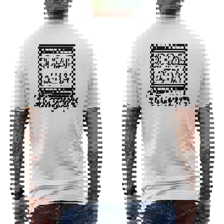 Last Day サイン入り 卒業 3年生 記念品 メンズTシャツ バックプリント