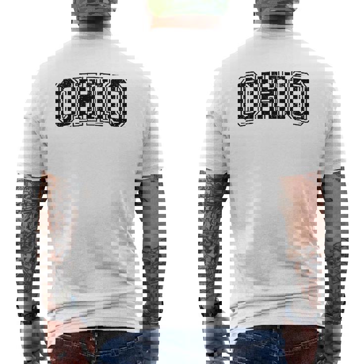 Ohio バーシティスタイル テキスト フラッグ スポーツ アスレチック ジャージスタイル メンズTシャツ バックプリント