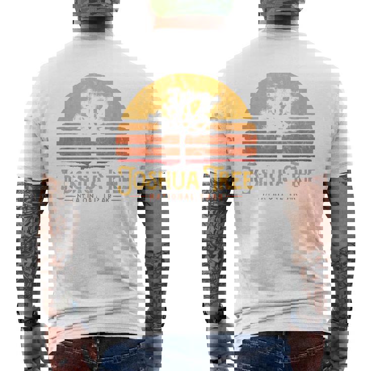 Vintage Joshua Tree National Park Retro メンズTシャツ バックプリント