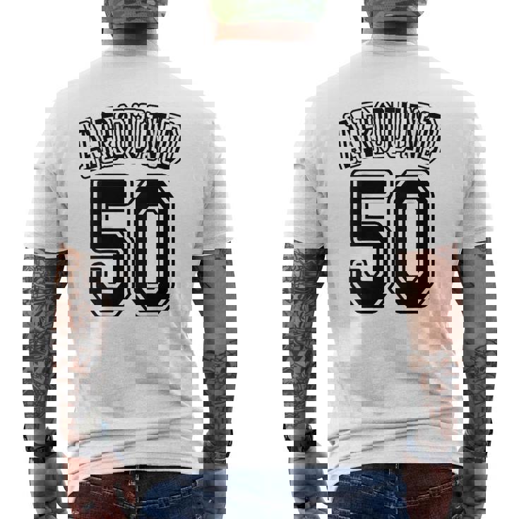 【バックプリント・背中側】Around 50 アラフィフ（五十歳 50才）ユニフォーム風 50代 誕生日プレゼント 面白 メンズTシャツ バックプリント