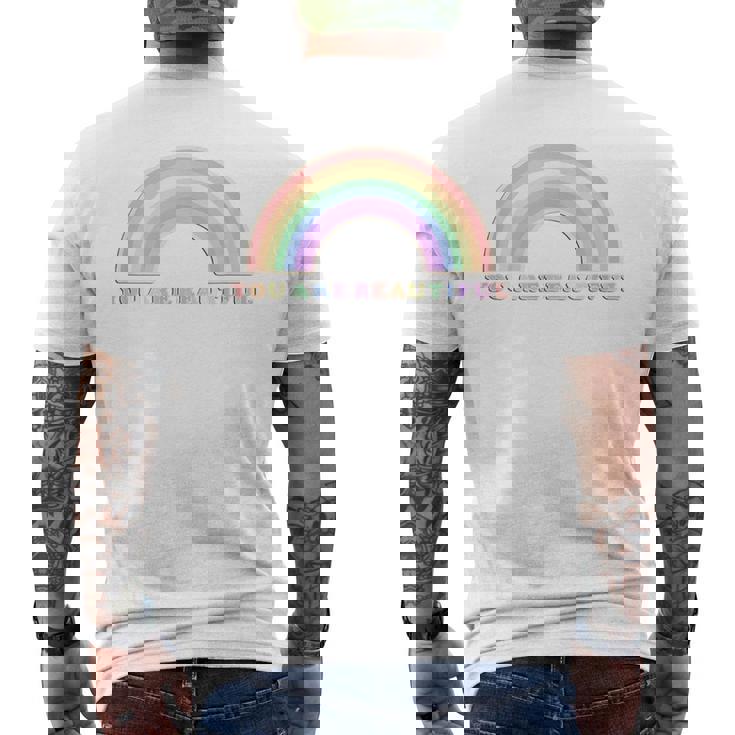 あなたは美しい虹と太陽の光です メンズTシャツ バックプリント