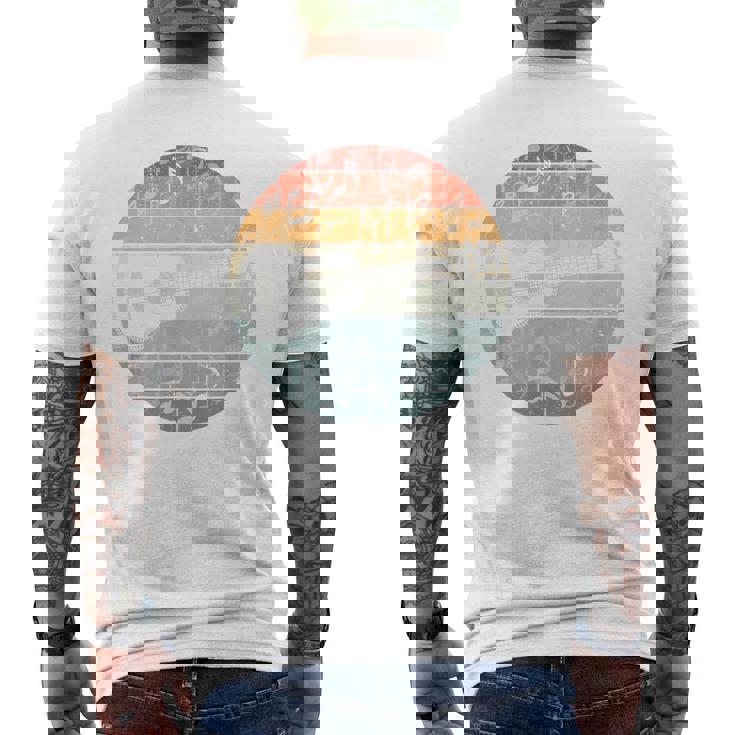 ウクレレ奏者 レトロ ウクレレ奏者 面白いウクレレ音楽 メンズTシャツ バックプリント