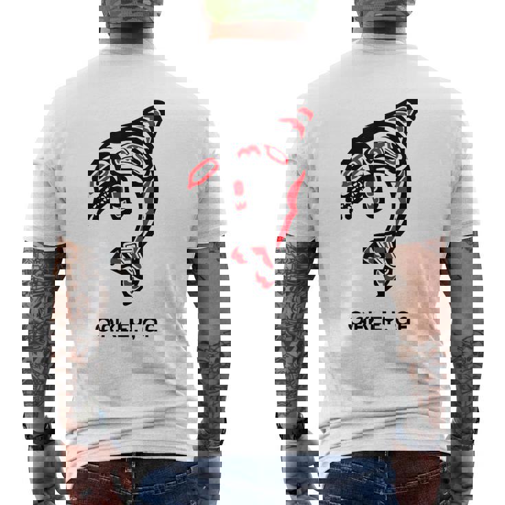 オークリー、カリフォルニア オルカキラー クジラ ネイティブアメリカン ギフト メンズTシャツ バックプリント