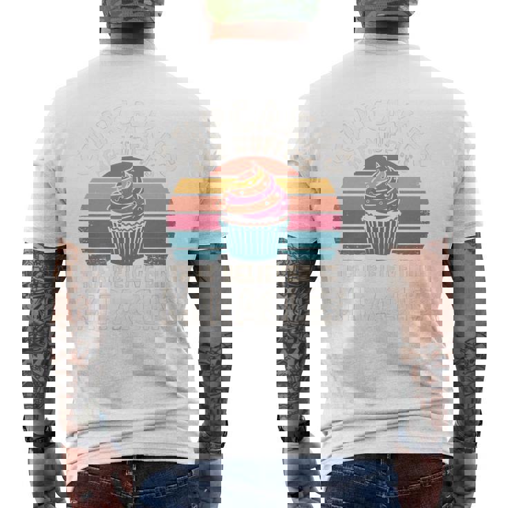 カップケーキは奇跡を信じたマフィンです レトロカップケーキ 長袖tシャツ メンズTシャツ バックプリント