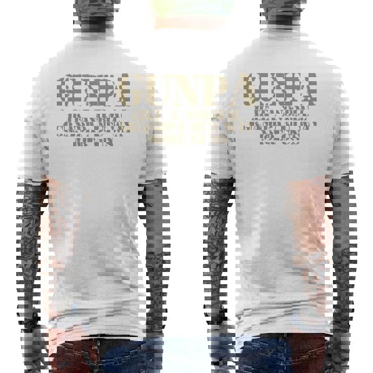 ガンパ 普通のおじいちゃん軍隊 銃好きのおじいちゃん 長袖tシャツ メンズTシャツ バックプリント