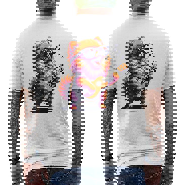 ギターを弾く犬 ポメラニアン 面白い メンズTシャツ バックプリント