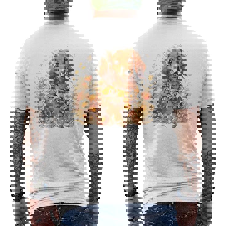 クリーム色の花のダックスフント 愛らしいミニドキシー犬 メンズTシャツ バックプリント