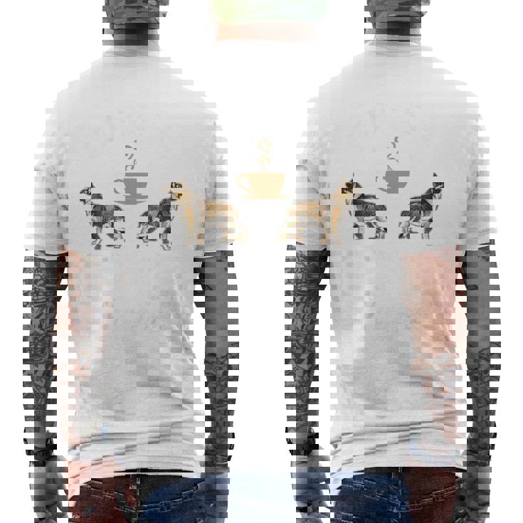バックプリント コーヒーとジャーマン シェパード メンズTシャツ バックプリント