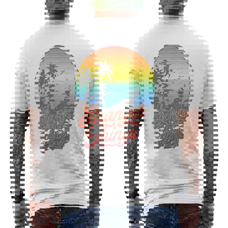 ストレンジャー・シングス サーファーボーイ ピザ デモゴルゴン カリ レトロ 80年代 メンズTシャツ バックプリント