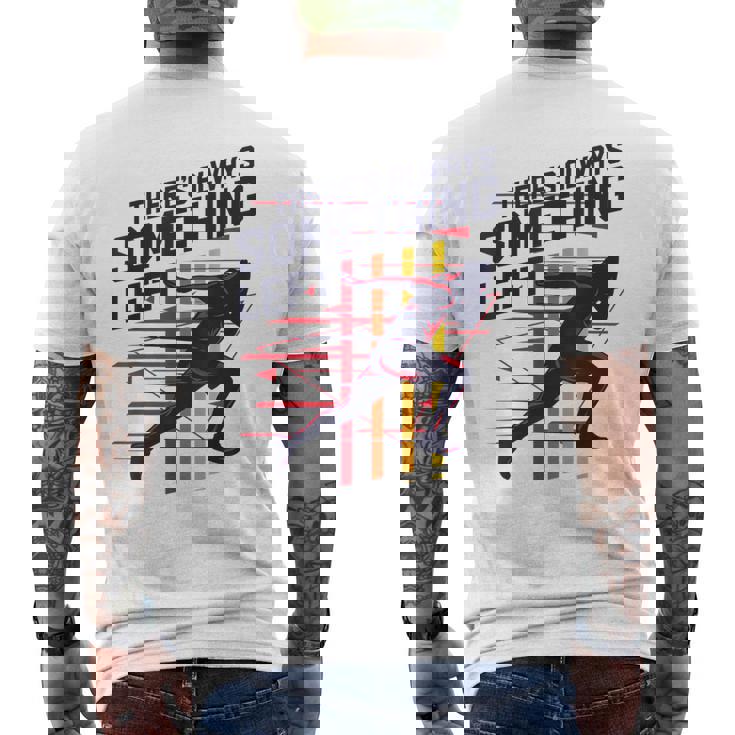 トラックアンドフィールド常に何かが残っている メンズTシャツ バックプリント