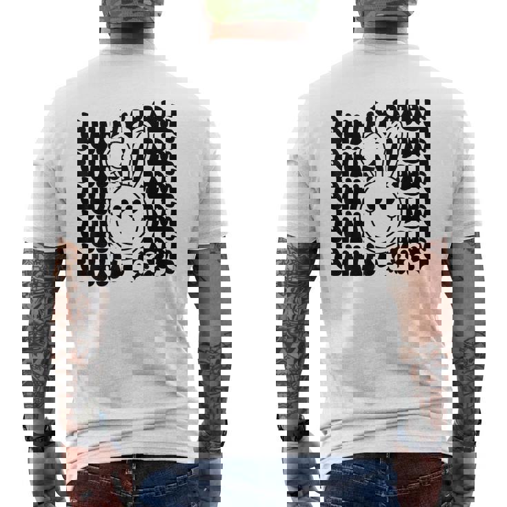 バニー ベイブ イースター サンデー レトロ グルービー 春 メンズTシャツ バックプリント