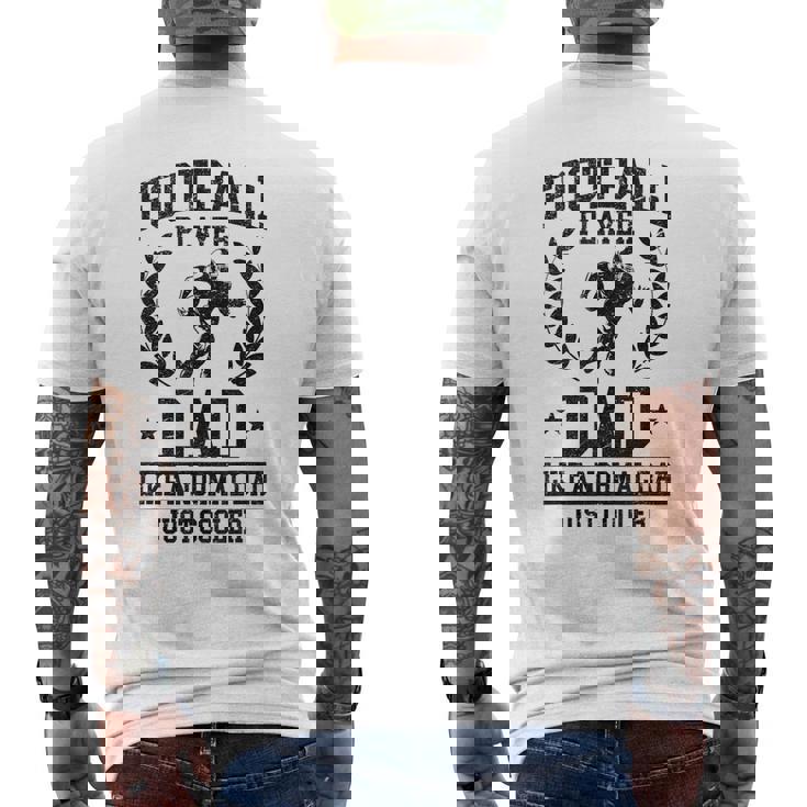 フットボール選手 お父さんみたいな 普通のお父さん ただクーラー メンズTシャツ バックプリント