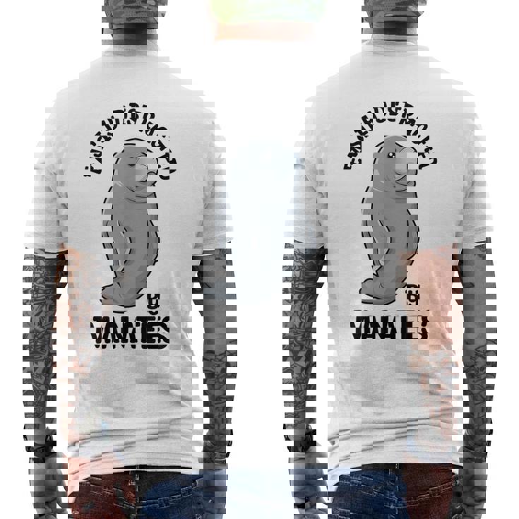 マナティーに気を取られる かわいい 海の動物 マナティー メンズTシャツ バックプリント